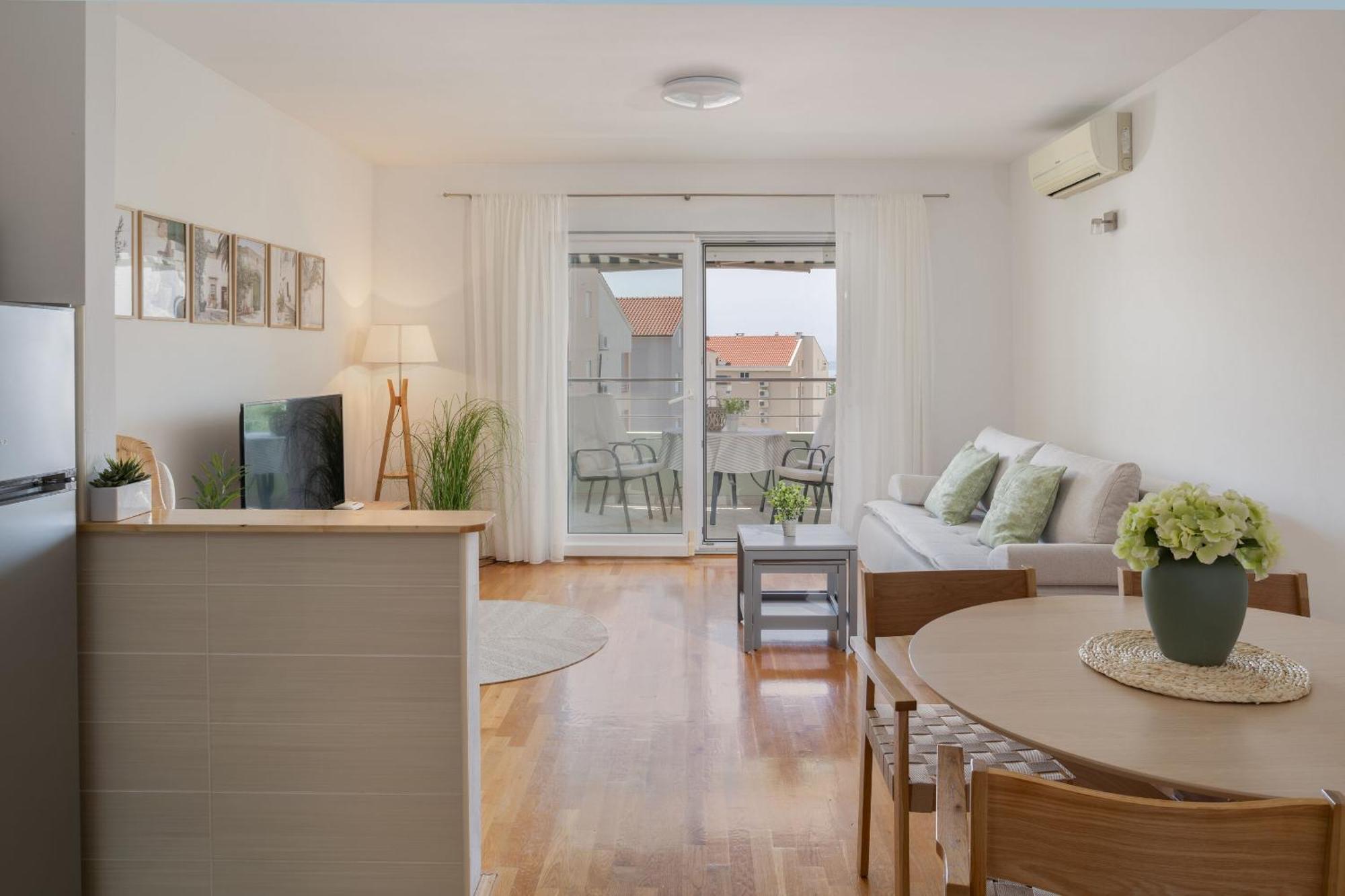 Apartment Paula Promajna Eksteriør bilde